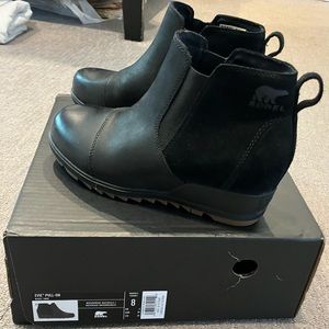 Sorel Evie pull on sz 8